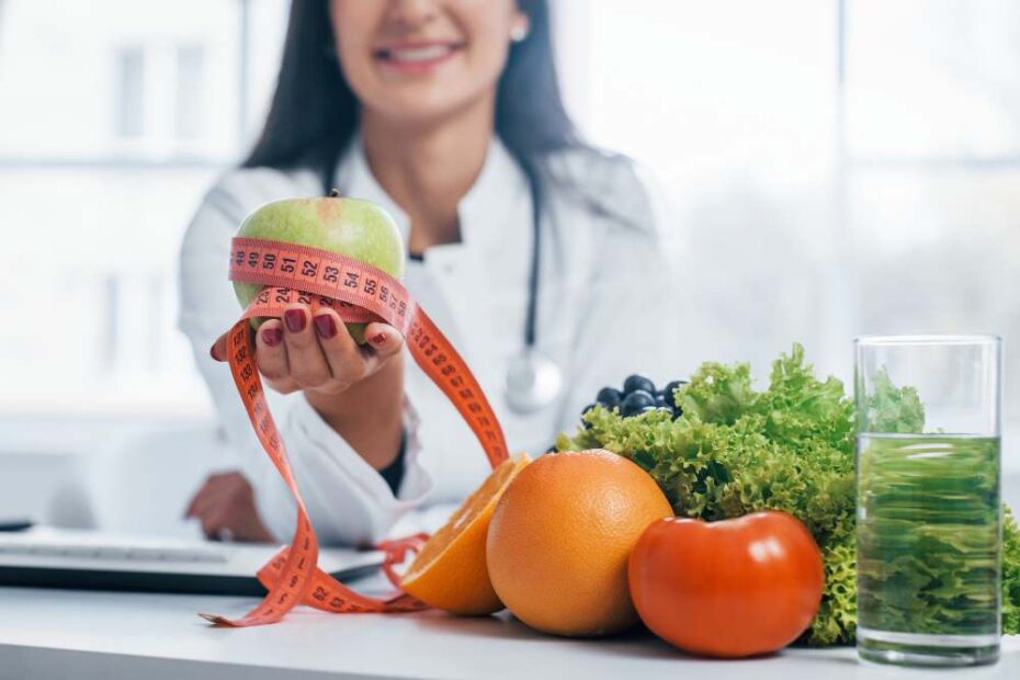 nutritionist singapore (illustration)